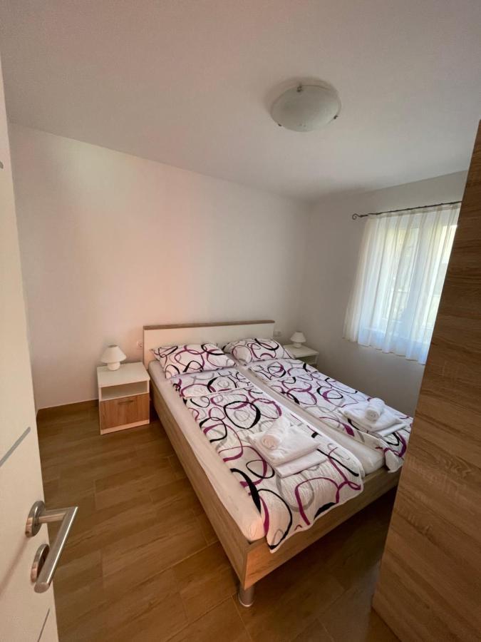 Apartamento Rozmaryn Nerezine Exterior foto
